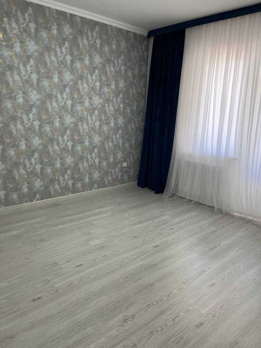 4/8/16 - 4х комнатная квартира 110м2  в махалле "Олмос" - 92000$.