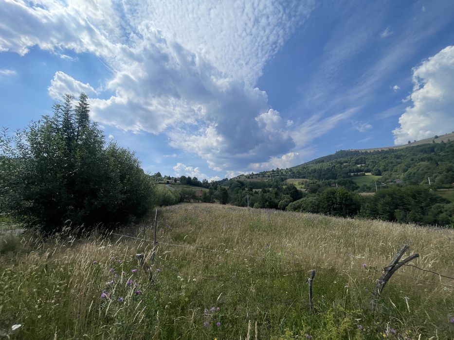 Teren extravil-intravila  2 parcele  la Vladeasa jud. Cluj,sat Visagu.