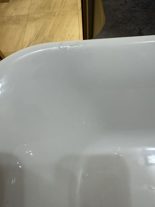 Vand lavoar baie pe blat ceramica alb