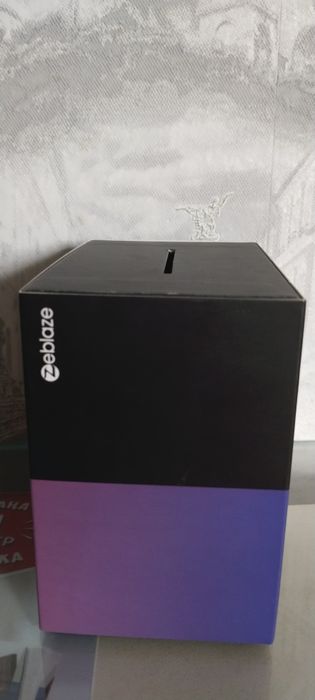 Продам новые часы.