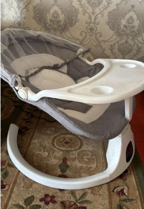 Шезлонг детский б/у 2в 1