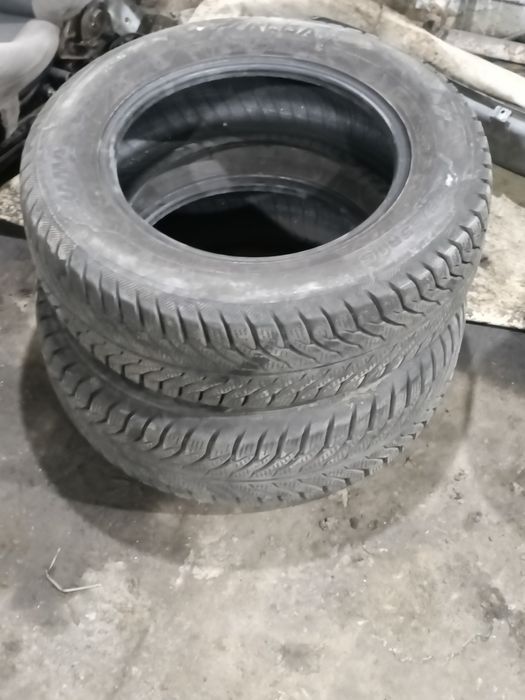 Продам резину 195/65/R15