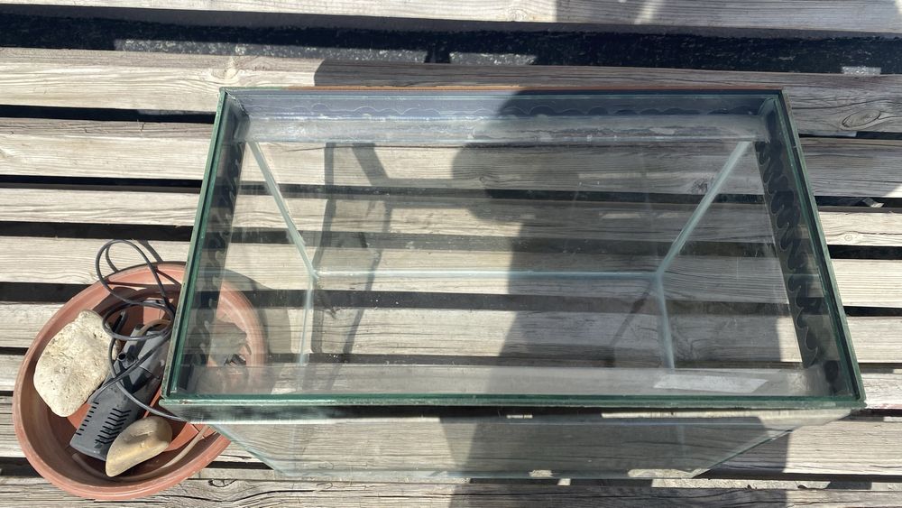 Аквариум бу в отличном состоянии