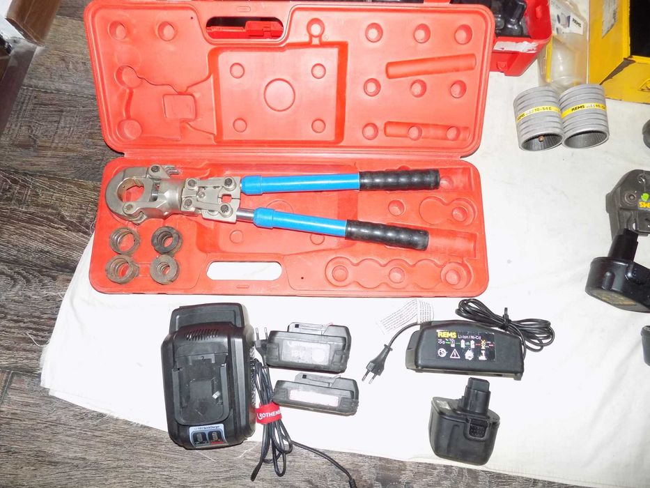 Presa de  sertizat  REMS  12V Ni Cd  /  14,4V Li-Ion  , Rotenberger Romax 3000  18V Li-Ion