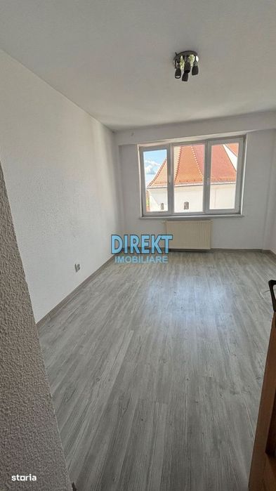 Apartament 3 camere Piața Petru Rareș