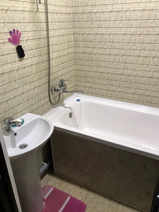 Санат саройи олдида Янги курилган Дом