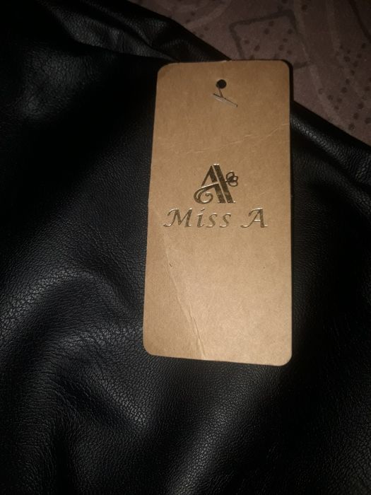 Сладки  пола,,панталон и сако,еко кожа .