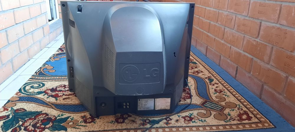 Продам телевизор