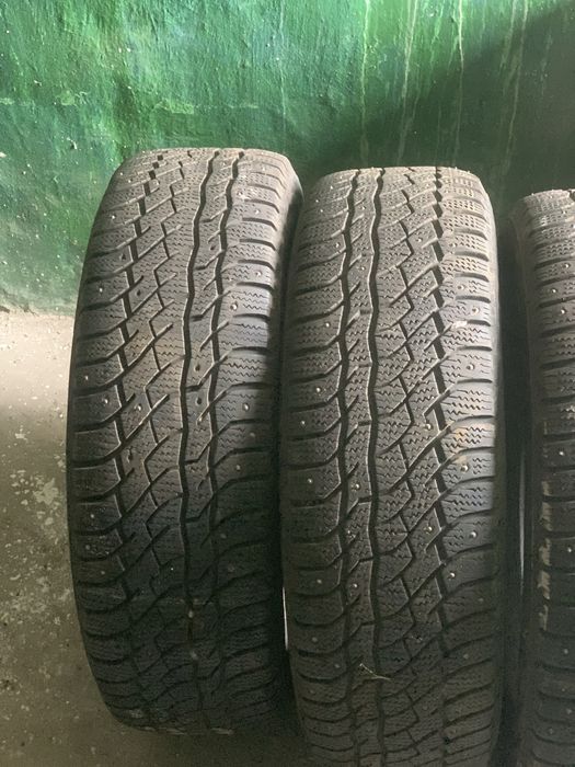 Продам шины зимние