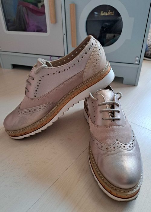 Pantofi Oxford bej din piele naturala Benvenutti