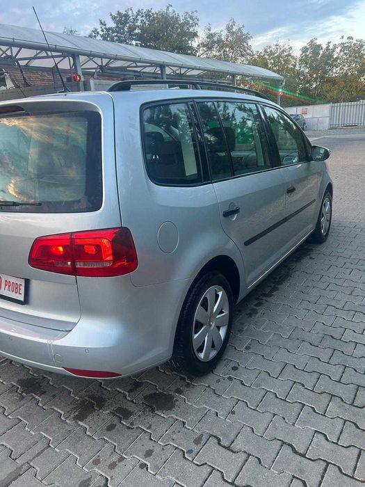 VOLKSWAGEN Touran 2013 — imagine 3