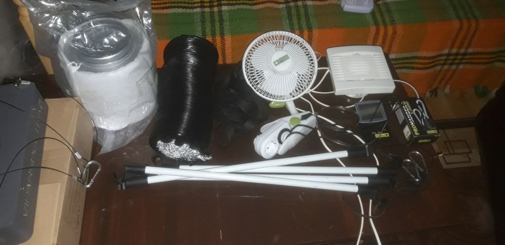 Палатка за расад и растения