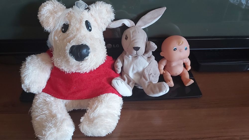 Кукла новая,и игрушки