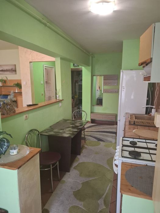 Închiriez garsonieră