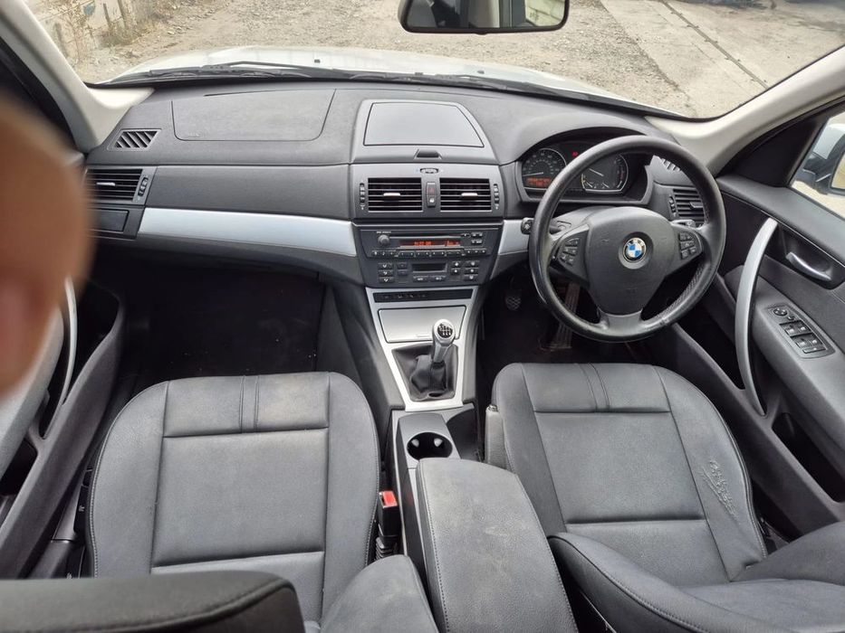 dezmembram bara fata/capota/bmw x3 e83 an 2008