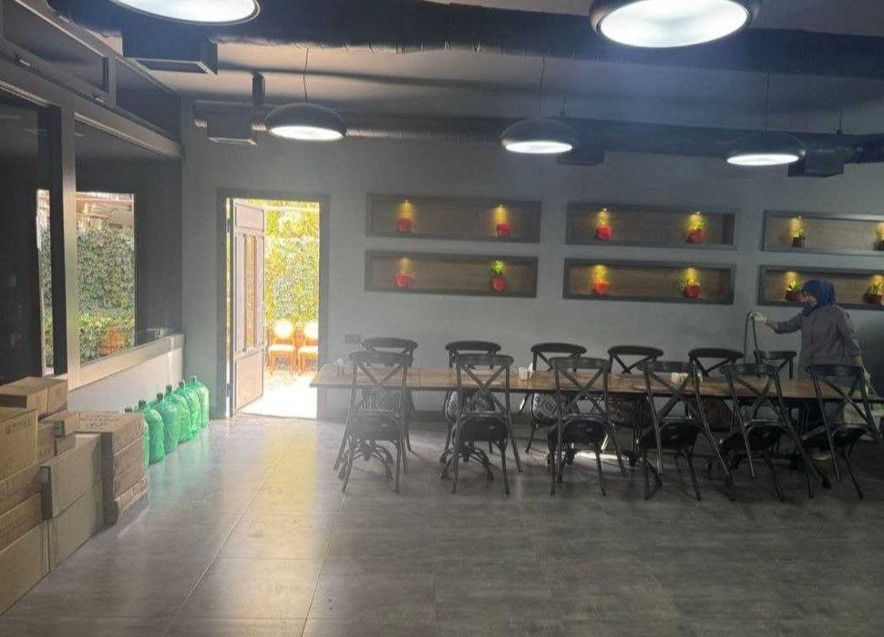 Срочно! Первая линия под кафе / ресторан в центре Шота Руставели