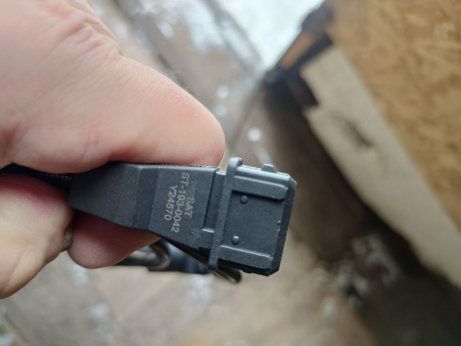 Продам датчик положения коленвала