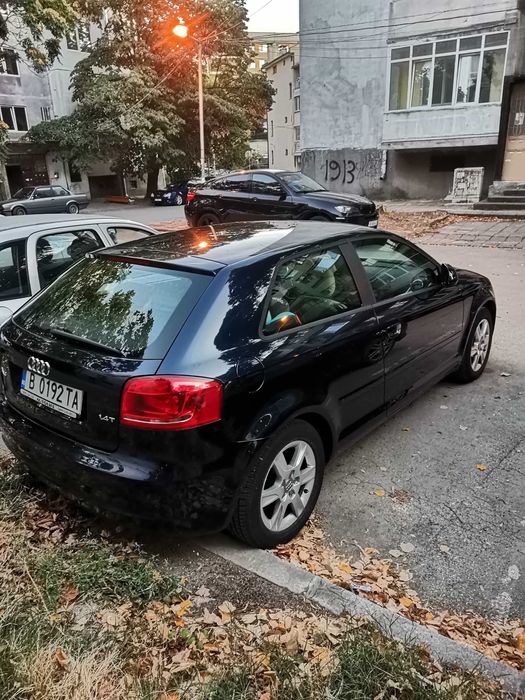 Продавам кола Ауди А3 с три врати 2009 година.