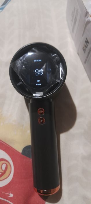 Малък вентилатор с юесби