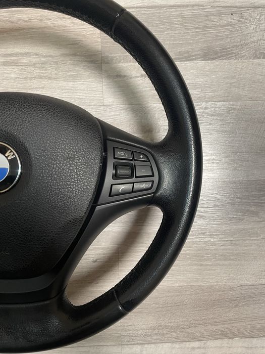 Bmw f30 волан - като Нов