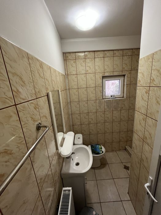 De inchiriat apartament 2 camere