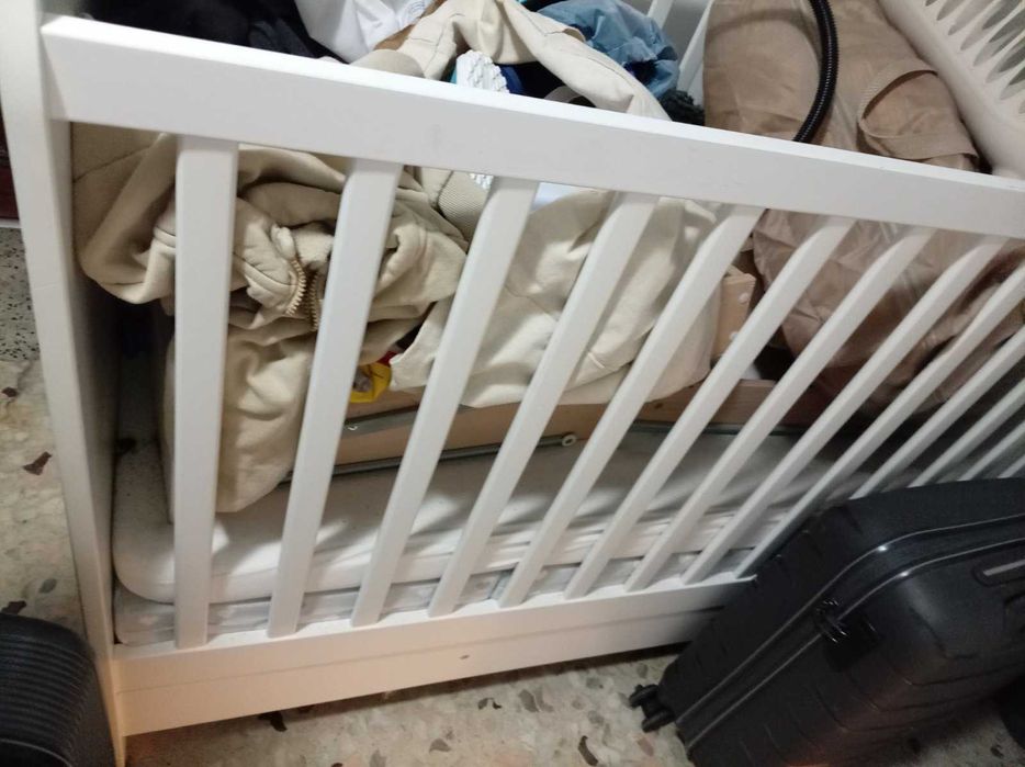 Бебешко креватче бяло