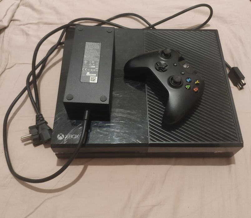 Xbox One 500гб без торга