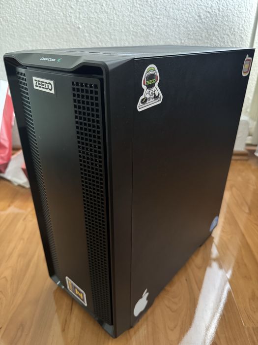 Carcasa PC (PC Case) cu sursa 700w Gold