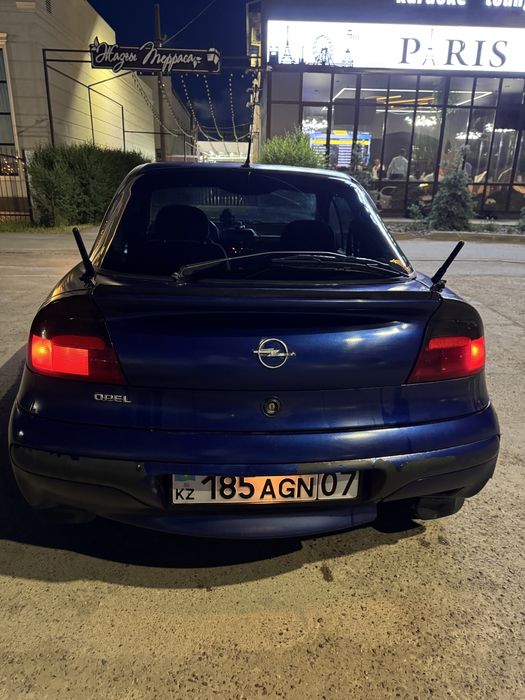 Опель тигра.