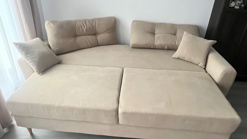 Canapea extensibila 3 locuri