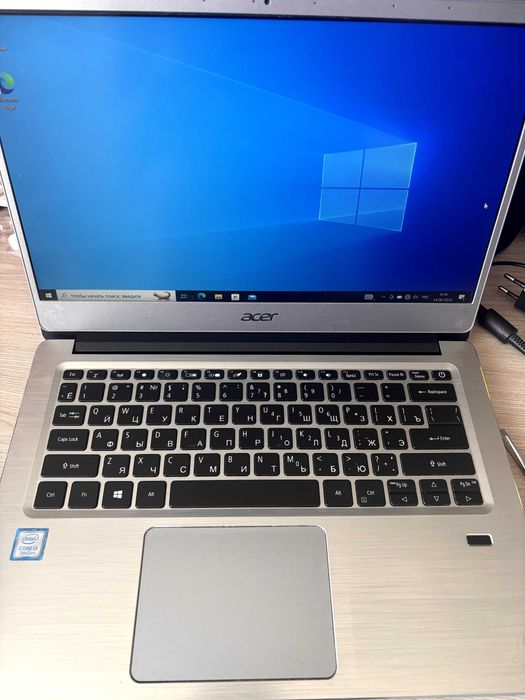 Продам Ноутбук ACER Swift 3 SF314-54 в хорошом состоянии