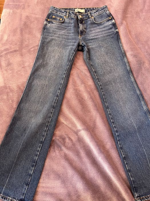 Дамски дънки на Zara - нови