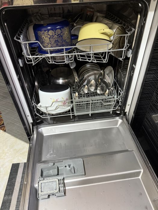 Посудомойку продам