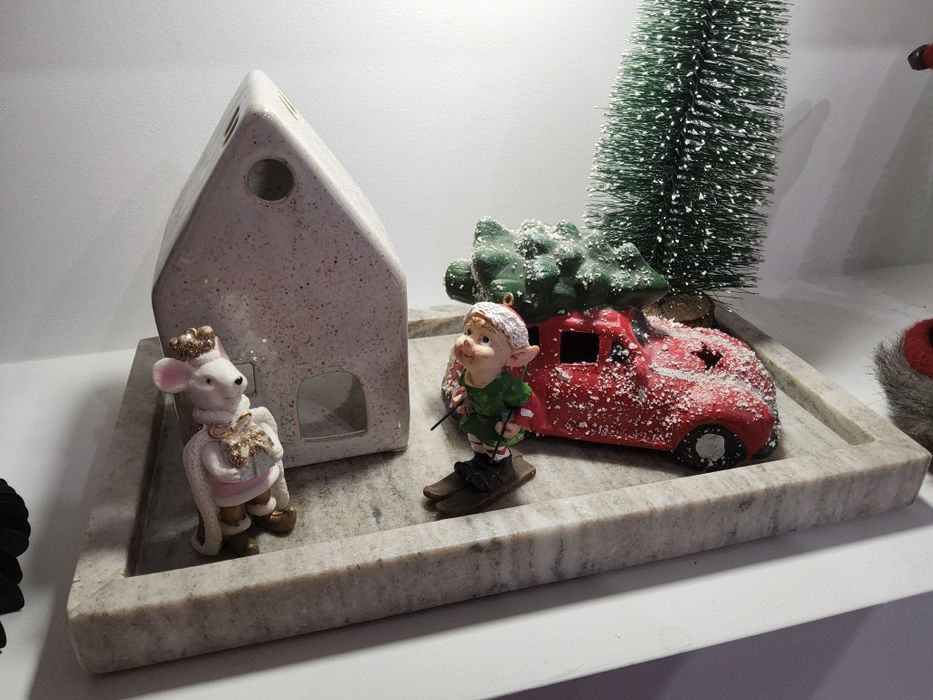 Коледни декорации-Дядо Коледа,елхи,керамични фигури