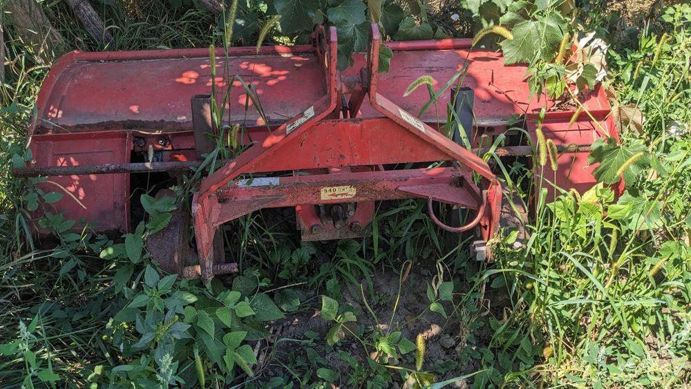 Tractor și freză+plug