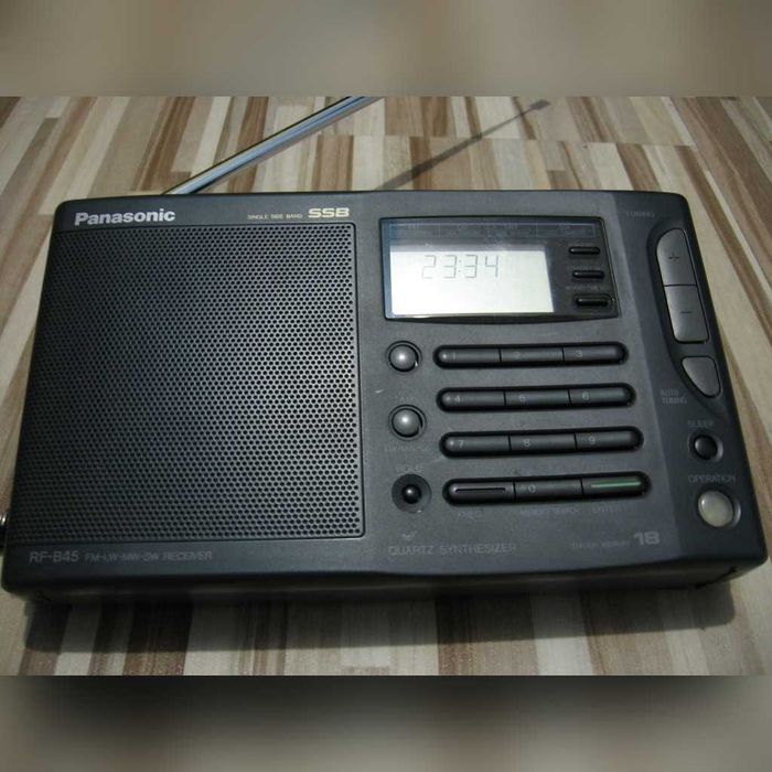 De vanzare radio PANASONIC RF- BF45 SSB