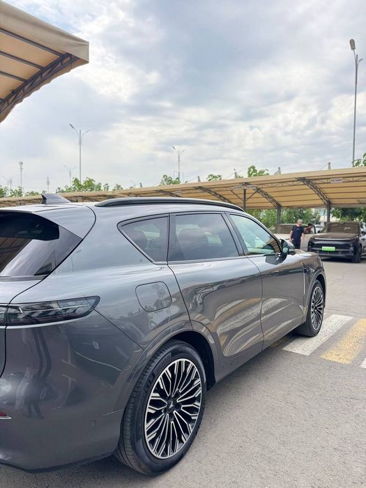 Voyah Free Plus+ Awd