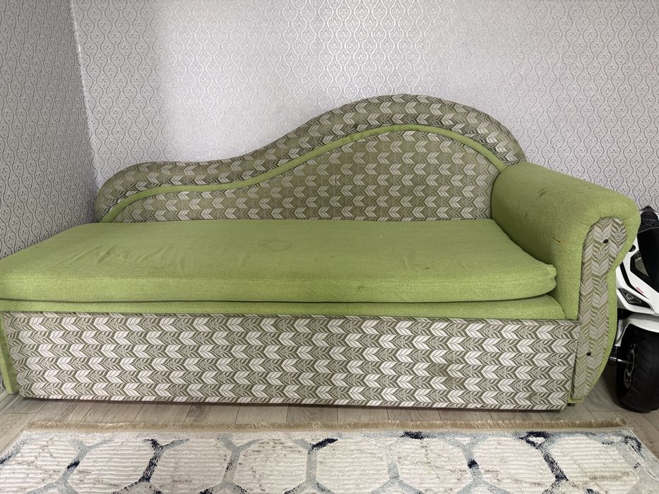 Срочно! Диван, холодильник, стол