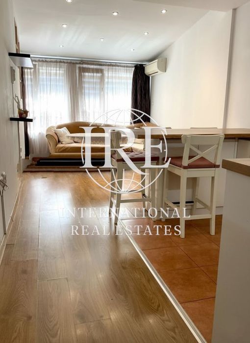 Продава се Двустаен апартамент в Варна, Цветен квартал - 65 кв.м за 2230 €/кв.м - Снимка #7