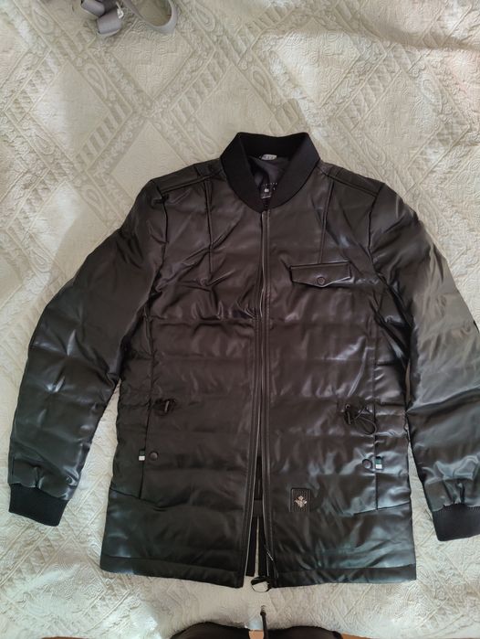 Новая куртка черная