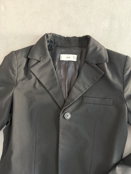 Классический приталенный пиджак Mango