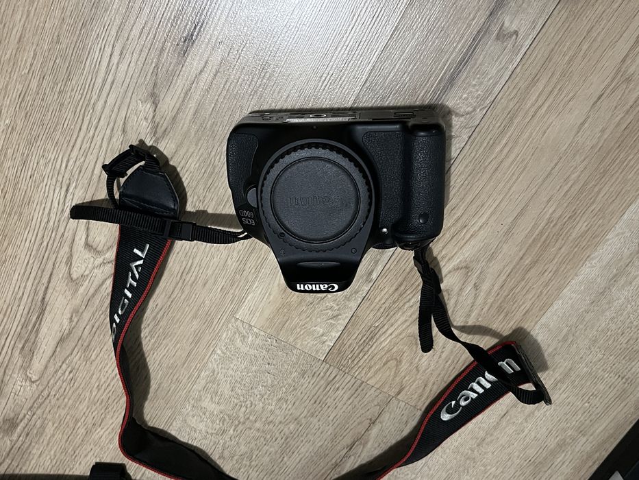 Canon 600D +2 обьектива, сумка и коробки
