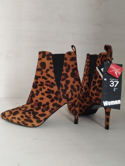 Новые Сапоги женские