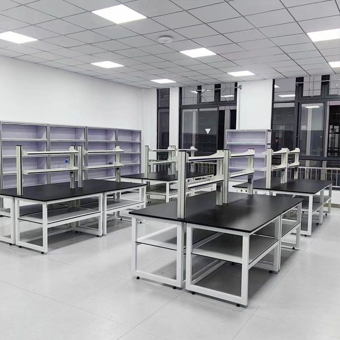 HPL панели для лабораторий, перегородок и санитарных кабин