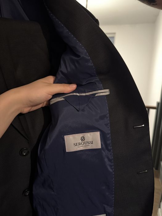 Costum Seroussi marimea 46