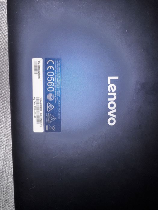 Vând doua tablete Lenovo TB2‑X30F la piese