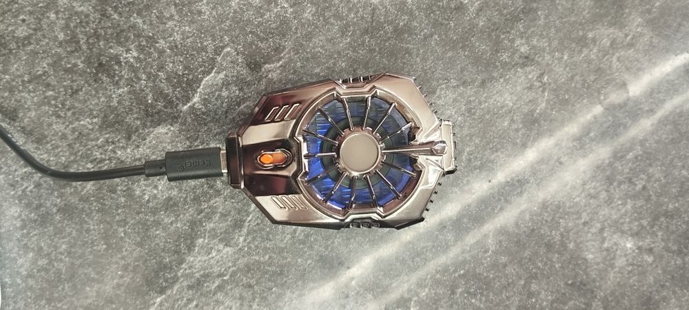 Продается куллер для охлаждения телефона БУ