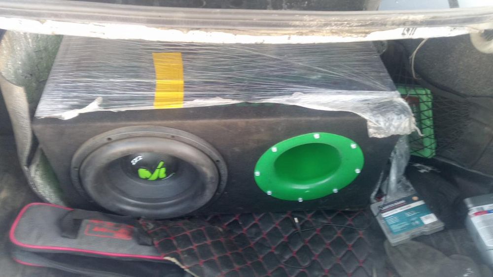 Продам Сабвуфер новый