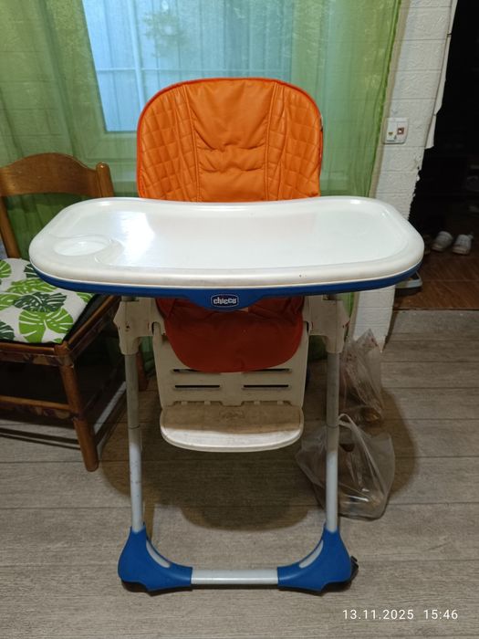 Детский стульчик для кормления