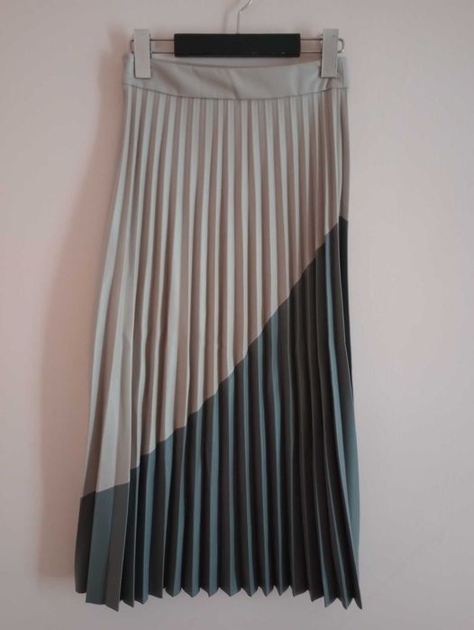 Дамска  пола RESERVED